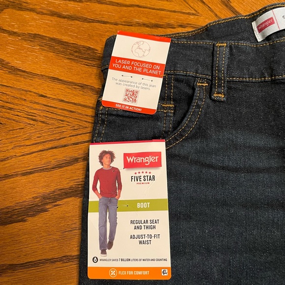 WRANGLER | Classic Boot Flex Husky Dark Wash Jeans - Picture 4 of 9